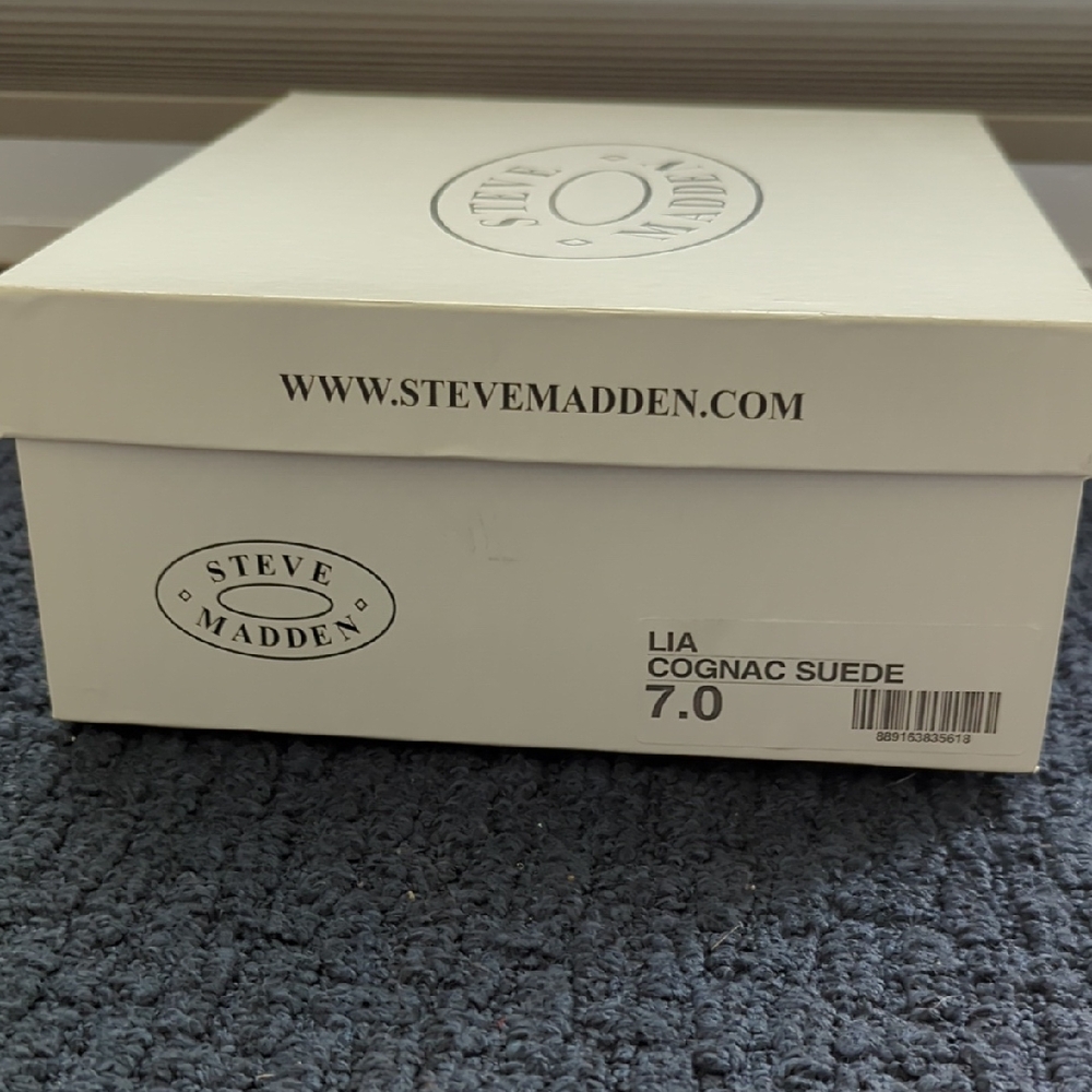 Steve Madden Lia Suede Shoes in Cognac